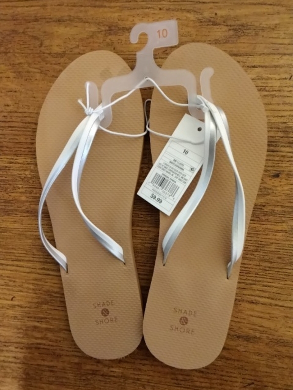 Shade & Shore Tan Flip Flop Sandals with Silver Straps